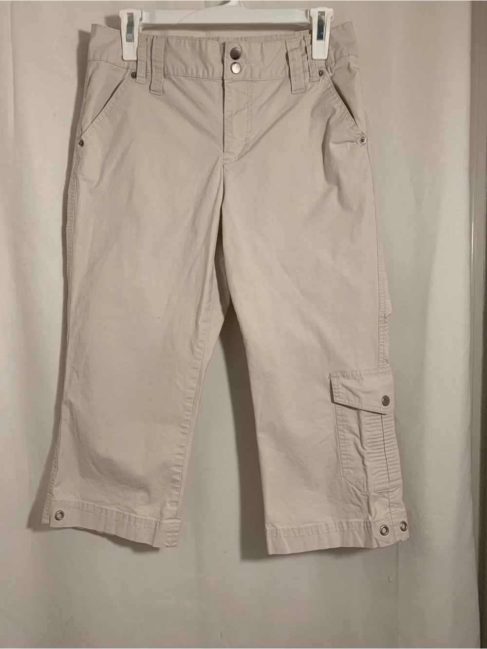 Coldwater Creek Light Cream Cargo Capris